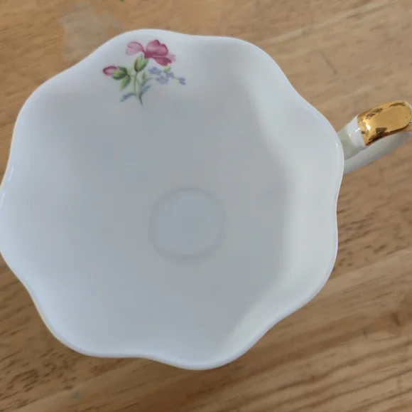 Queen Anne Yellow Bluebell Wildflower Bone China Tea Cup Saucer Gold Gilt Duo UK - Picture 4 of 11